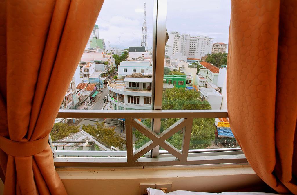Sun Flower Hotel Nha Trang Buitenkant foto
