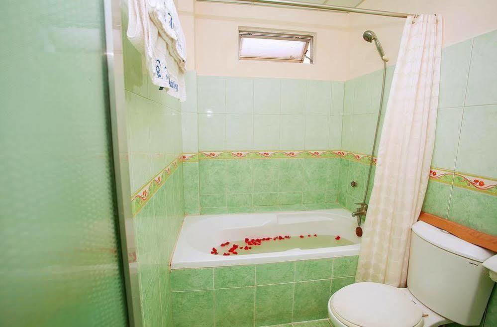 Sun Flower Hotel Nha Trang Buitenkant foto
