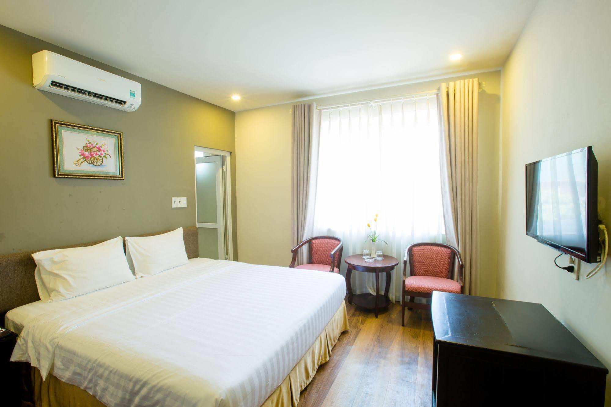 Sun Flower Hotel Nha Trang Buitenkant foto